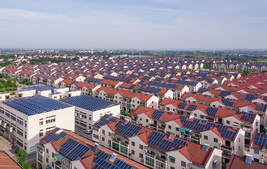 【兩會(huì)】南存輝委員：建議戶用光伏電力納入綠電、綠證、碳排放權(quán)交易市場(chǎng)