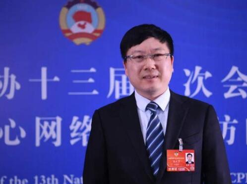 【兩會(huì)】云南聯(lián)通總經(jīng)理張?jiān)朴拢喊l(fā)揮通信央企數(shù)字經(jīng)濟(jì)發(fā)展主力軍作用，推進(jìn)5G公眾應(yīng)用健康發(fā)展