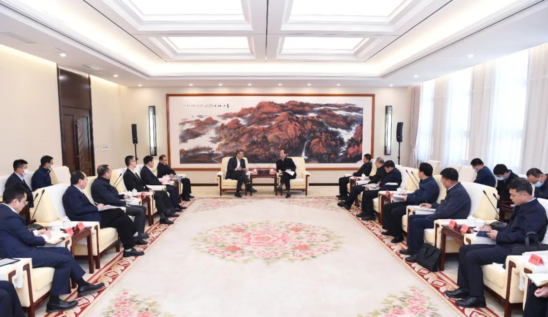 錢智民、江毅拜會內(nèi)蒙古自治區(qū)黨委書記、人大常委會主任石泰峰