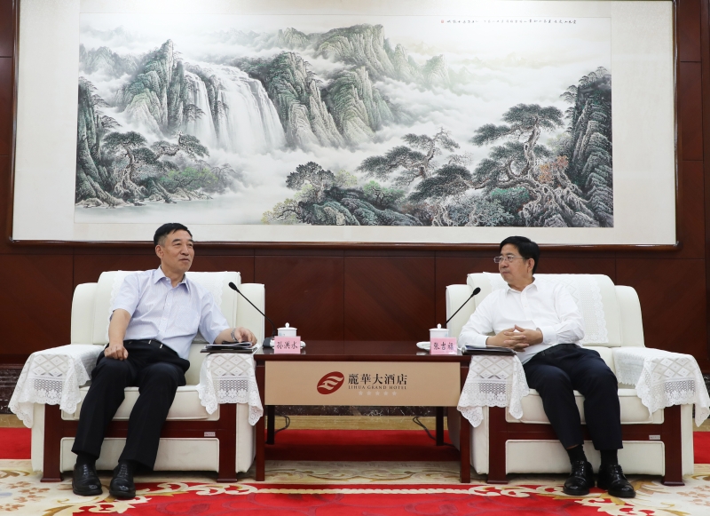 孫洪水與山西省委常委、常務(wù)副省長張吉福會談