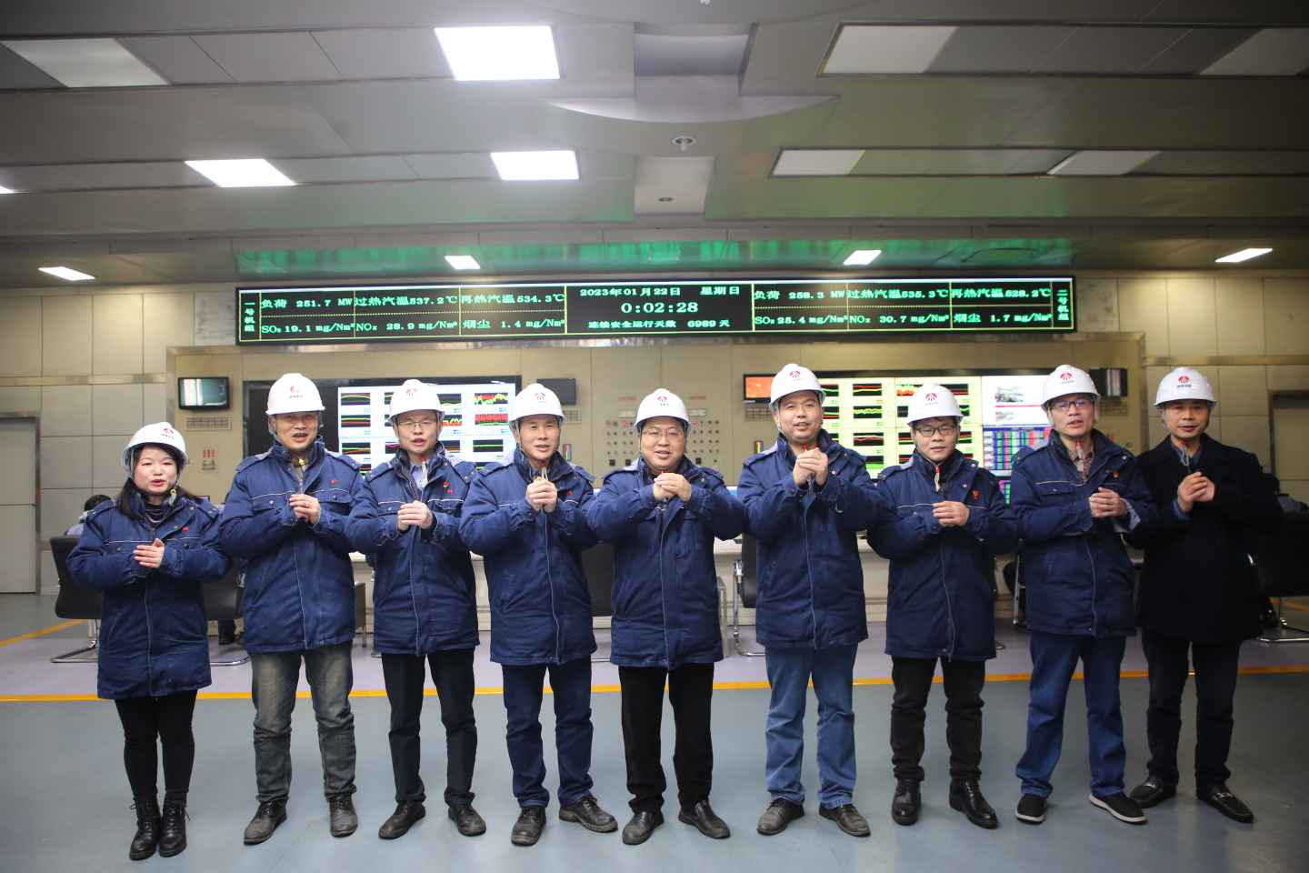 陜煤石電除夕慰問送溫暖，崗位堅守幸?！巴谩保╰oo）