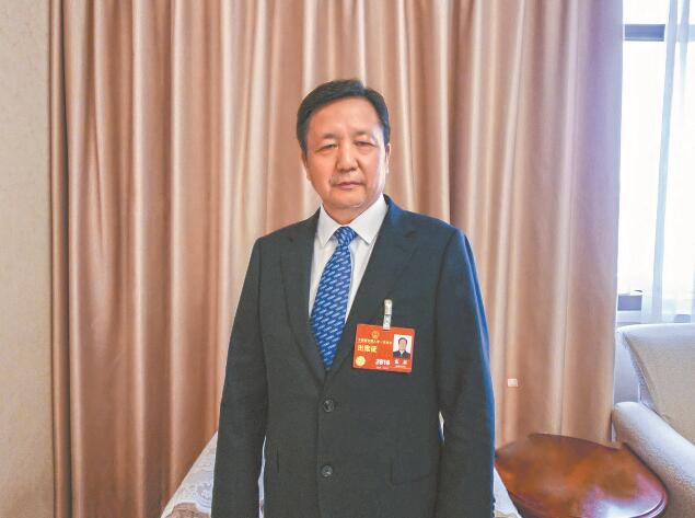 新型電力系統(tǒng)建設(shè)為電力裝備制造業(yè)帶來新機(jī)遇——訪全國人大代表，全國工商聯(lián)副主席，特變電工股份有限公司黨委書記、董事長張新