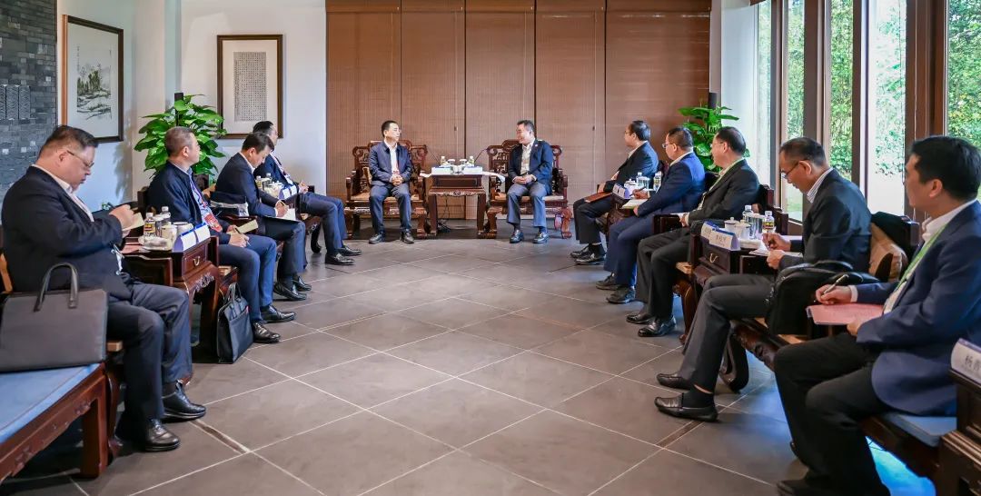 大唐集團(tuán)黨組書記、董事長(zhǎng)鄒磊與海南省副省長(zhǎng)倪強(qiáng)會(huì)談