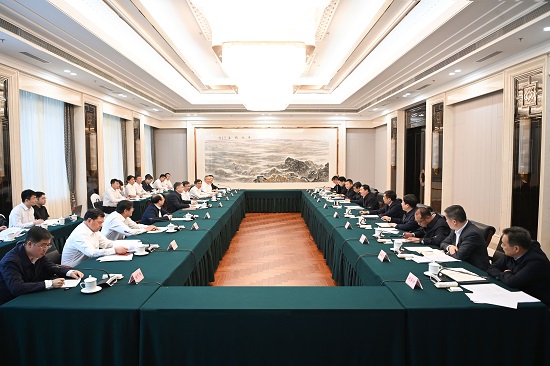 華能集團(tuán)溫樞剛、鄧建玲拜會(huì)遼寧省委書(shū)記郝鵬