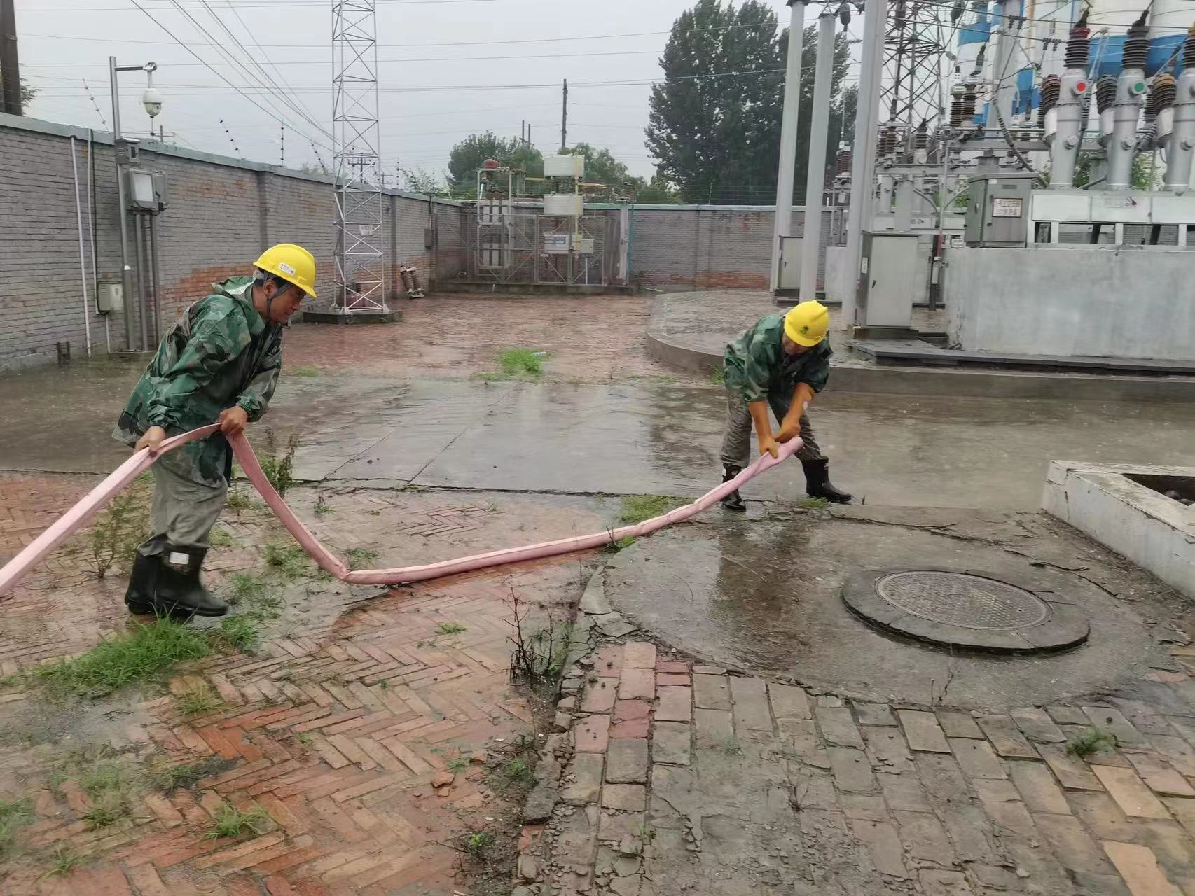 京津冀地區(qū)迎來(lái)極端強(qiáng)降雨，國(guó)網(wǎng)冀北電力近7000人迎戰(zhàn)