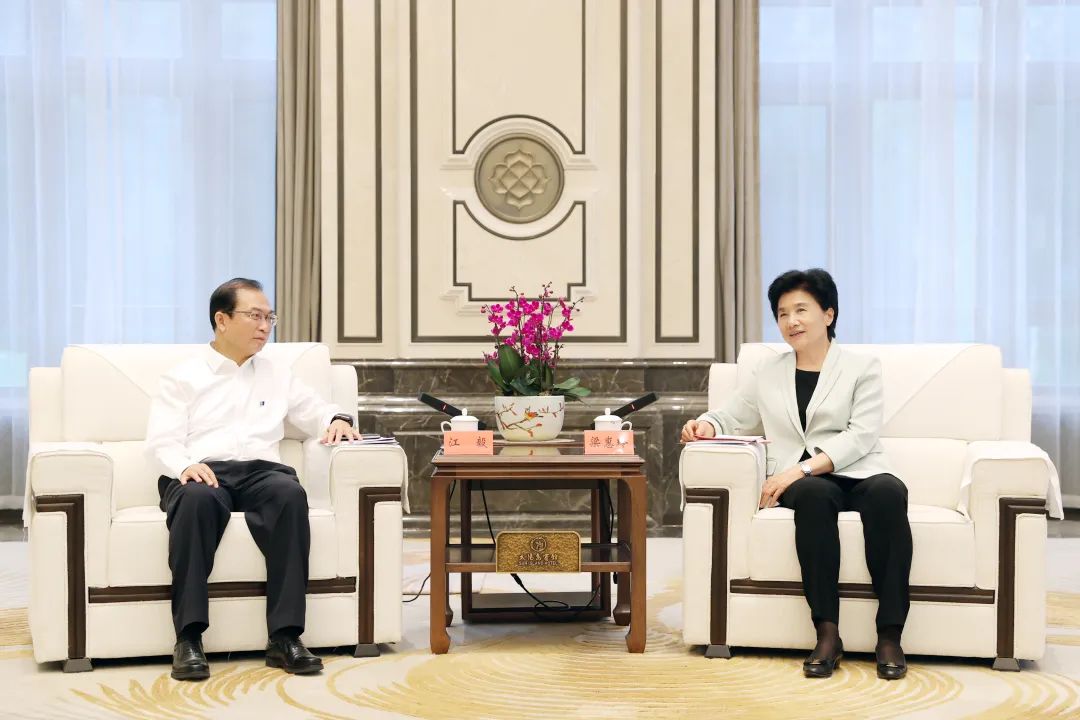華電集團黨組書記、董事長江毅拜會黑龍江省委副書記、省長梁惠玲