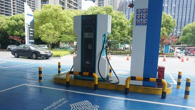 加快培育氫燃料電池汽車產(chǎn)業(yè)，浙江超前布局加氫站建設(shè)