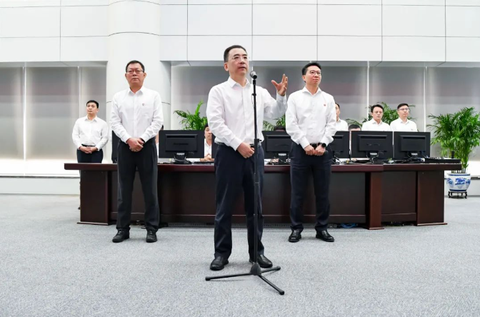 鄒磊視頻連線(xiàn)慰問(wèn)奮戰(zhàn)在亞運(yùn)保電和重點(diǎn)工程建設(shè)一線(xiàn)的干部職工