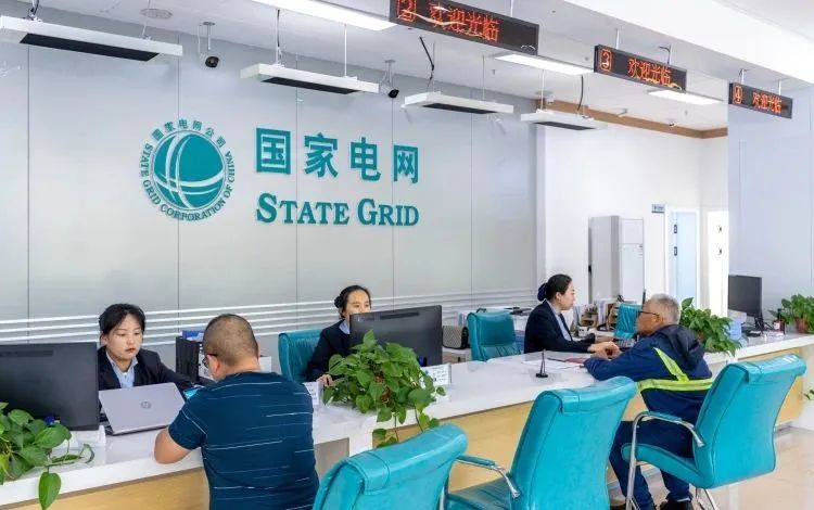 國(guó)網(wǎng)霍林郭勒市供電公司用堅(jiān)守“電”靚萬家燈火