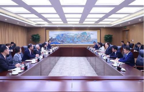 國家電網(wǎng)與香港中電集團(tuán)推動清潔能源開發(fā)利用、促進(jìn)新能源發(fā)展等方面深化合作