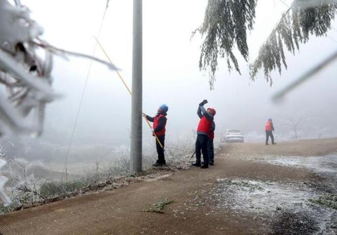 國網龍巖供電公司多舉措保低溫雨雪天氣電網可靠穩(wěn)定運行