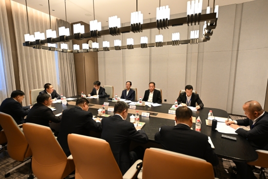 丁焰章與近期新任職子企業(yè)黨委書記、董事長進(jìn)行集體談話