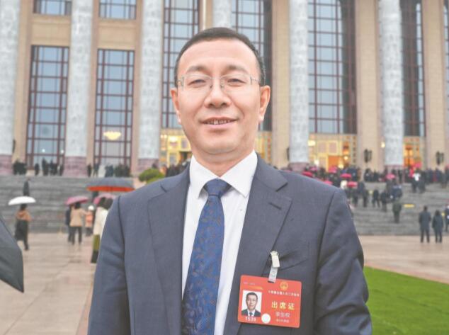 【兩會(huì)好聲音】全國(guó)人大代表，國(guó)家電網(wǎng)黨組組織部主任 李生權(quán)：構(gòu)建新型電力系統(tǒng) 更好服務(wù)“雙碳”目標(biāo)