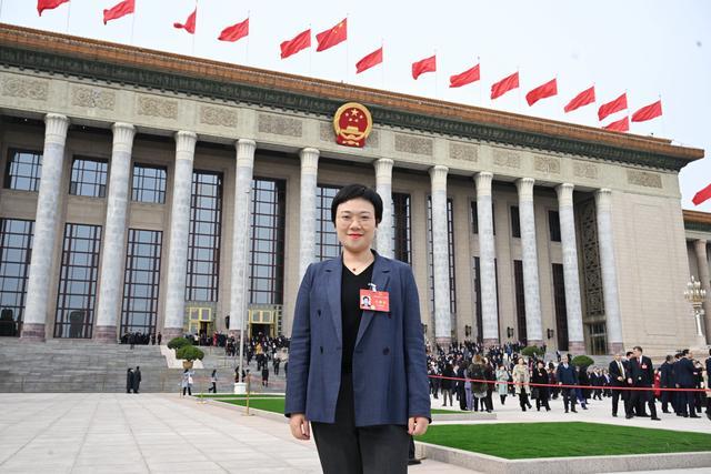 全國(guó)人大代表、上汽集團(tuán)零束科技黨委副書(shū)記劉懿艷：建議加大中國(guó)智能電動(dòng)汽車(chē)技術(shù)出海專利保護(hù)力度