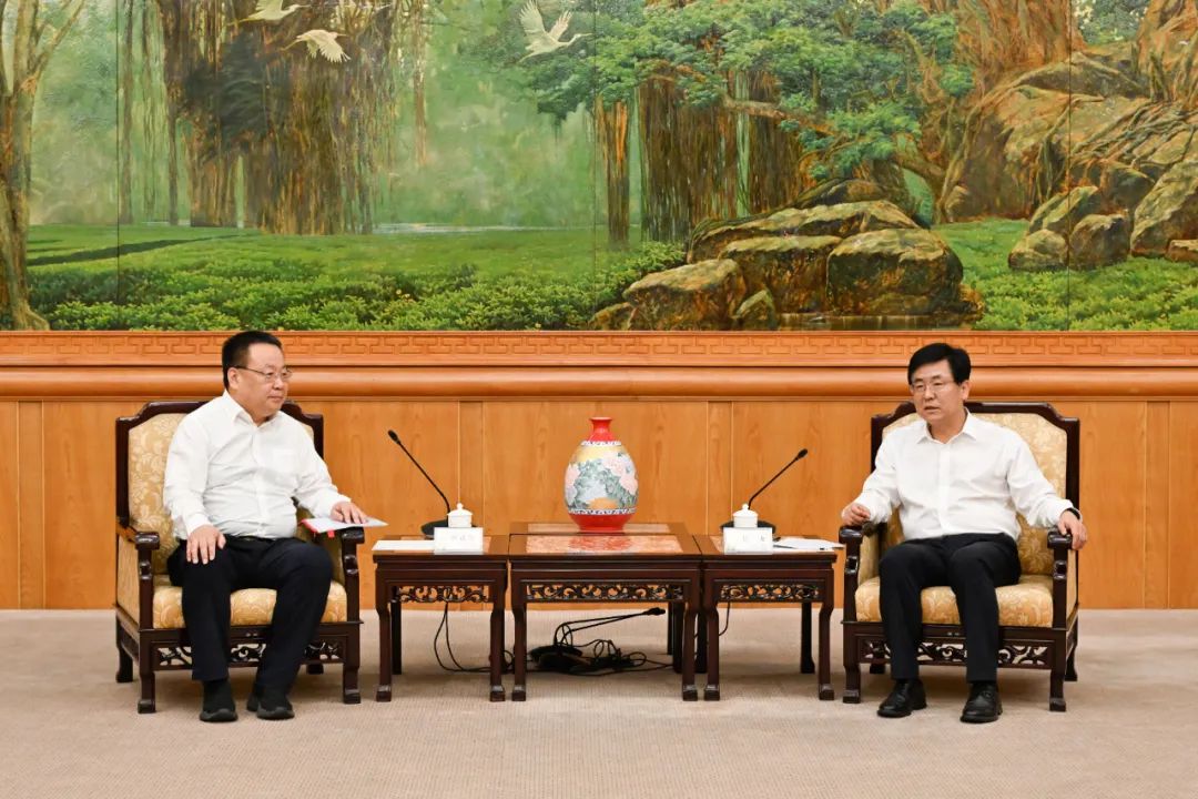 中核集團(tuán)總經(jīng)理、黨組副書記申彥鋒拜會(huì)福建省委副書記、省長趙龍