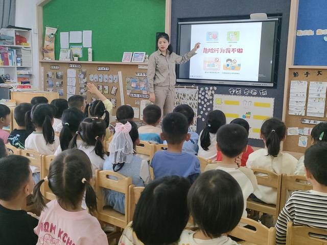 國(guó)網(wǎng)光澤縣供電公司電“亮”校園，安全“童”行