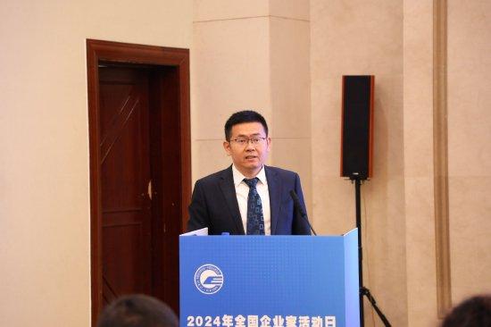 2023年中國(guó)新能源汽車銷量達(dá)950萬(wàn)輛，在新能源汽車領(lǐng)域全球領(lǐng)先