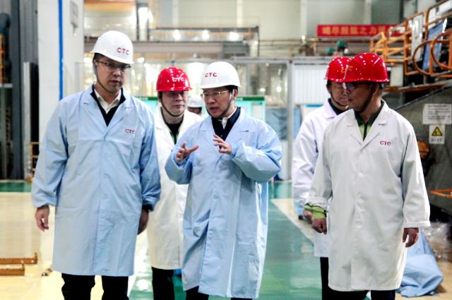 中國電氣裝備黨委書記、董事長李洪鳳赴浙江盛達(dá)、恒馳電氣、西電常變、常州東智調(diào)研