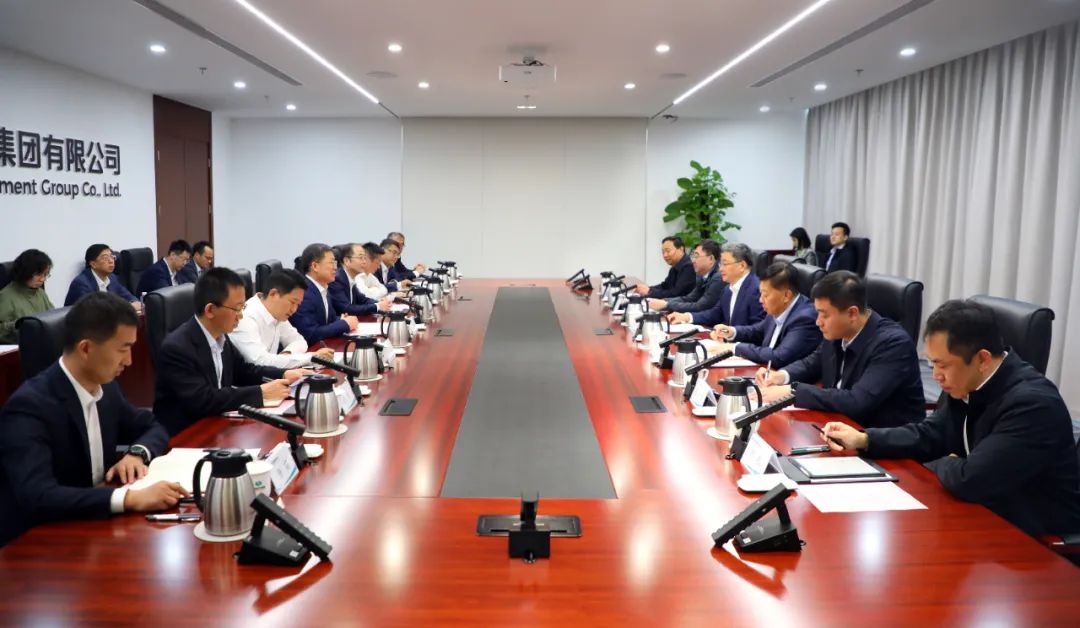 中國電氣裝備黨委書記、董事長李洪鳳會見濟南市委副書記、市長于海田