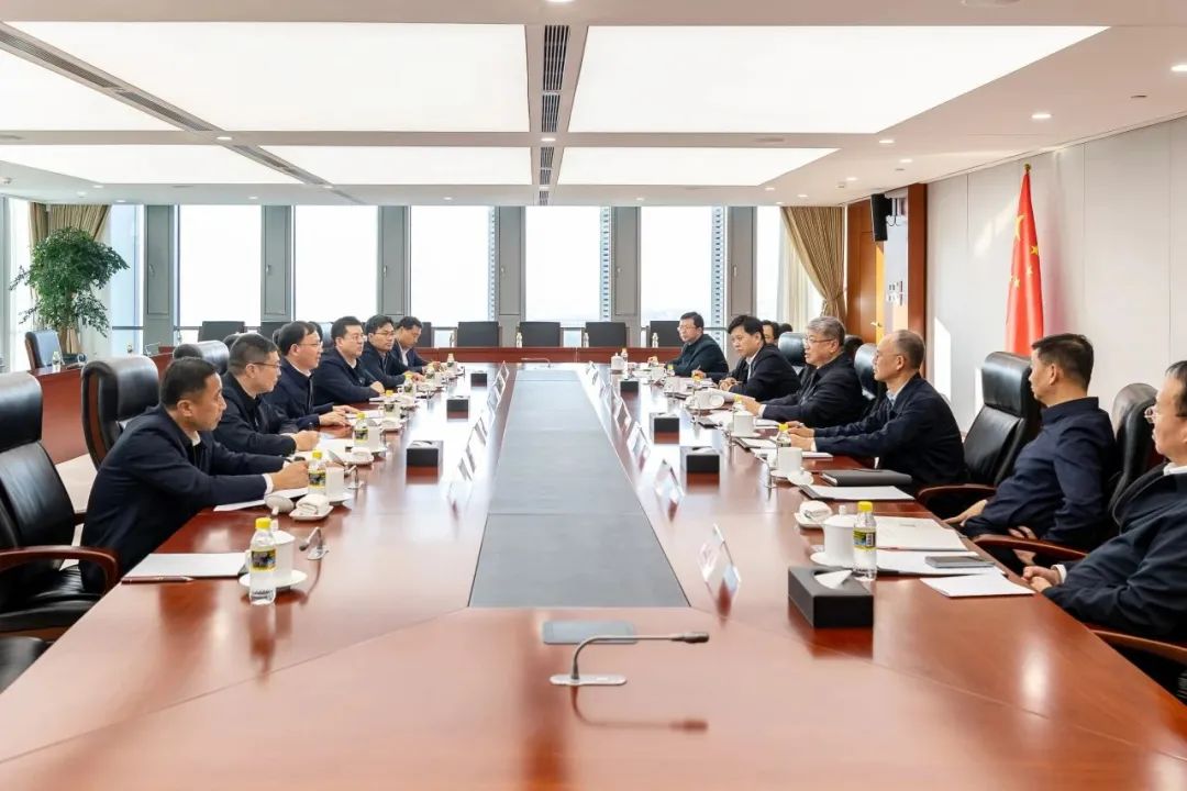 國家能源集團黨組書記、董事長劉國躍與中國大唐黨組副書記、總經理張傳江會談