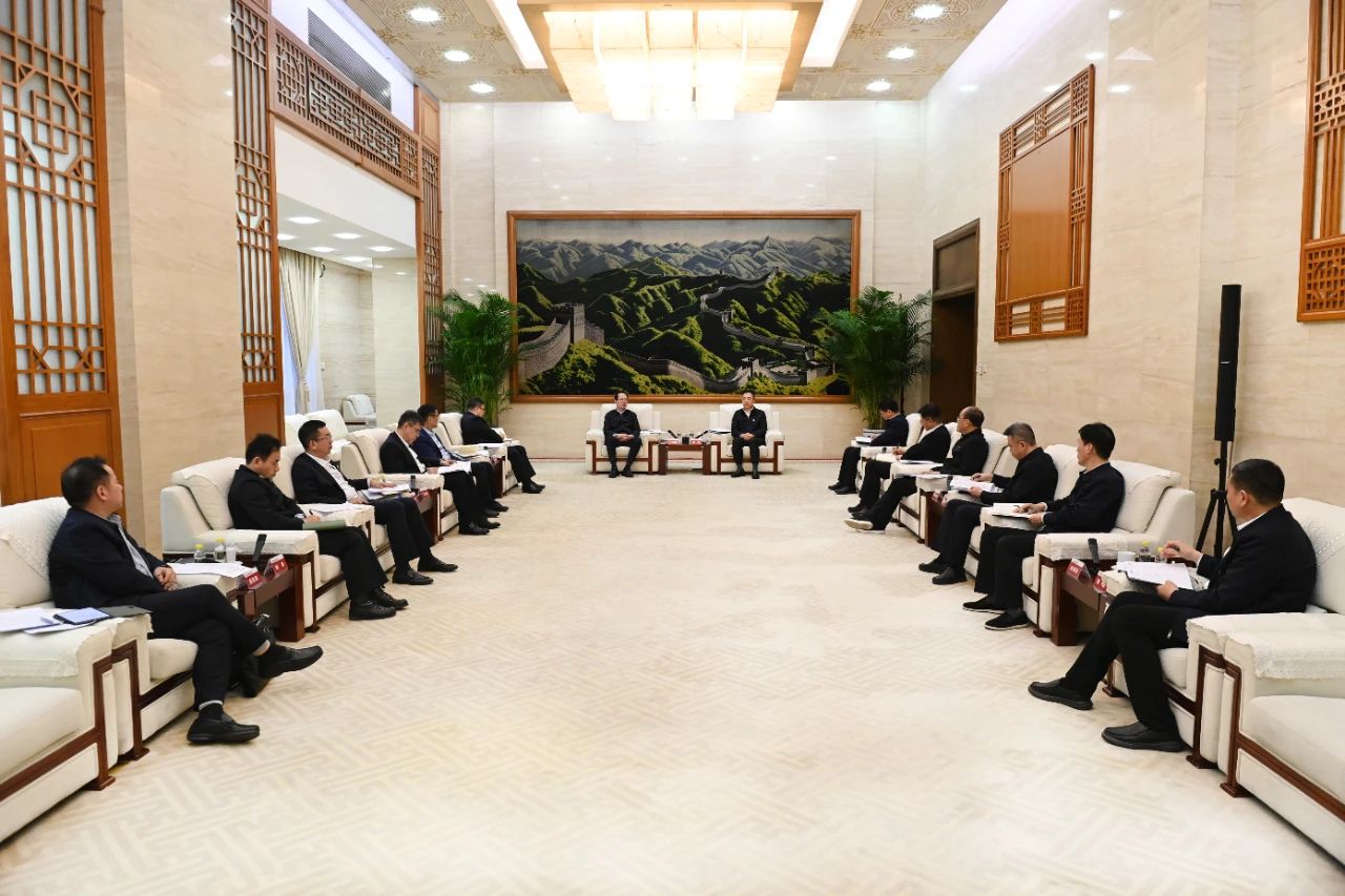 大唐集團(tuán)黨組書記、董事長鄒磊與中國電建黨委書記、董事長丁焰章會(huì)談