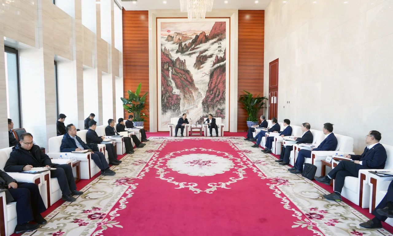 中國能建董事長宋海良、總經(jīng)理倪真與中國南水北調(diào)集團董事長汪安南、總經(jīng)理孫志禹會談