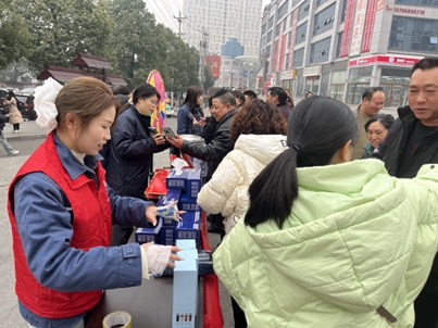 貴州遵義正安供電局：供電送祝福，情暖返鄉(xiāng)路