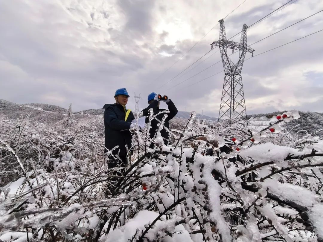 南方電網(wǎng)科技抗冰 讓冰雪“看得見、除得掉、防得住”