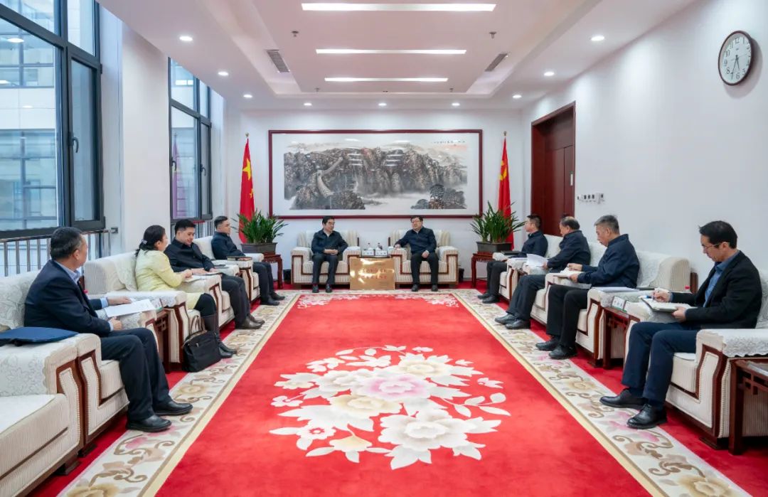 內(nèi)蒙古電力集團(tuán)與包頭市委、市政府交流座談