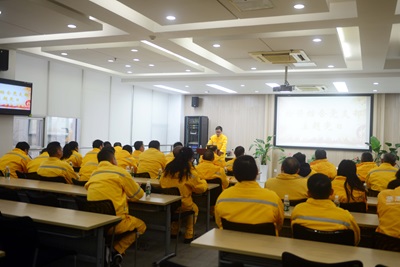 華潤南京公司檢修公司黨支部開展黨員大會、支委會以及3月份主題黨日活動